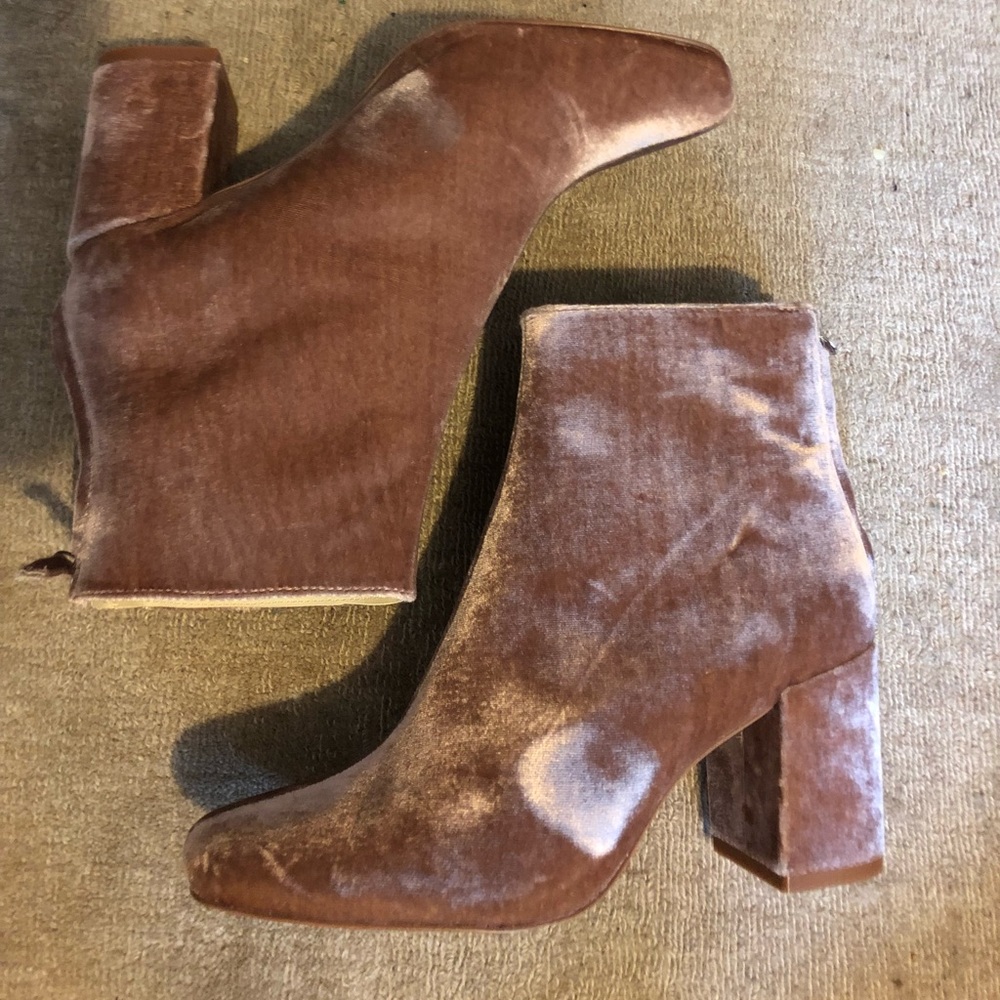 Light pink crushed velvet Zara boots